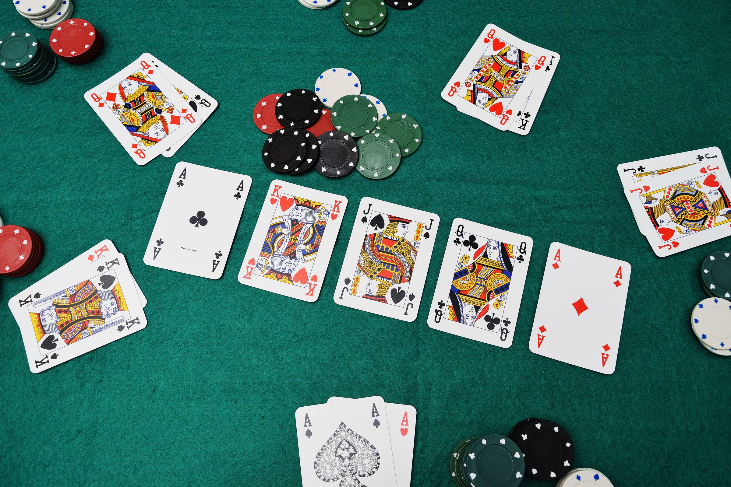 Quy luật anh em nên biết trong Game Poker